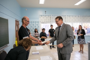 Gobernador Boekhoudt a eherce su derecho di voto