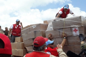 Cruz Cora Aruba a transporta cantidad di material pa St Maarten