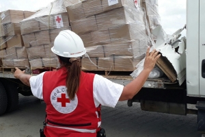 Cruz Cora Aruba a transporta cantidad di material pa St Maarten