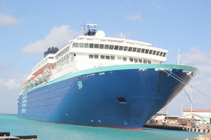 Cinco bapor crucero di bishita na Aruba awe