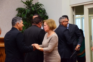 Parlamento awe a despidi di algun di su miembronan  
