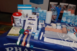 Botica di Servicio a participa na Wound Care Symposium