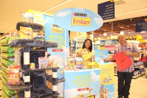 Friskies ta regala bo un aña gratis di cuminda pa bo pushi