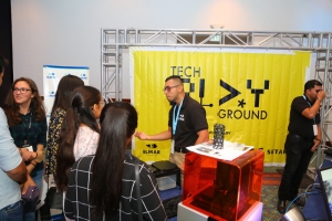 ELMAR: Studiantenan tabata interesa den tecnologia programming na ATECH 2017