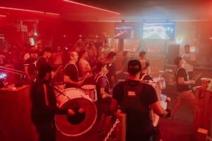 E artistanan a yega caba pa Love Festival cu ta cuminsa awenochi