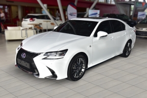 Modelo nobo “Lexus F-Sport Hybrid” ta den showroom caba