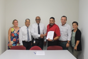 Hospital, SABA y Wit Gele Kruis ta firma protocol di cooperacion