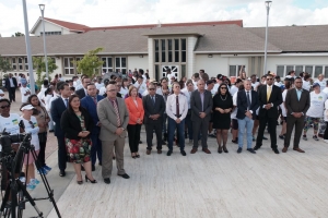Traduccion di tratado di derecho di hende special entrega na gobierno y Parlamento