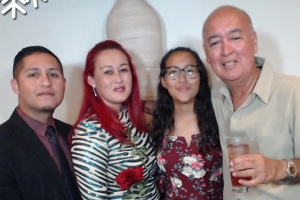 Hilton Aruba su miembronan di team a celebra e temporada di fin di aña