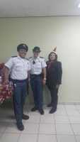 Polisnan haciendo famianan di menos recurso contento