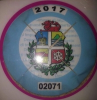 Lo entrega keho pa falsificacion y estafa di sticker di number di auto