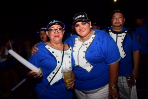 Bista fotografico di e parada di flambeu di diasabra anochi