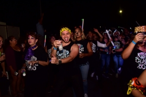 Bista fotografico di e parada di flambeu di diasabra anochi