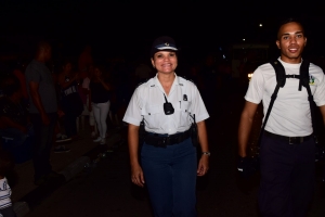 Bista fotografico di e parada di flambeu di diasabra anochi