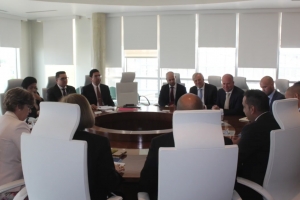 Gobierno a reuni cu secretario di estado Knops riba e.o. Venezuela