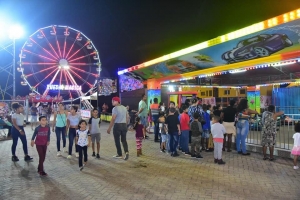 Interpark Coney Island ta contento di por ricibi grandi y chikito!