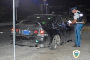 Motorunit di polis a parti multa den weekend