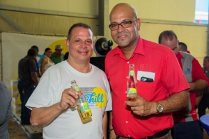 Giovanni Bermudez awor na cabes di Tropical Bottling Co.