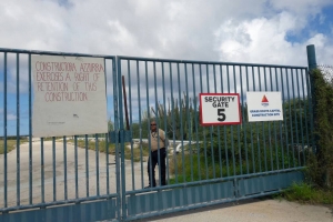 Contratista a pone beslag riba mancamp di CITGO Aruba
