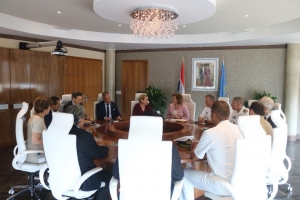 Minister di defensa Hulandes a haci bishita hopi ‘low profile’ na Aruba