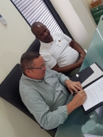Arutram y Stichting Rancho a firma MOU
