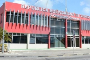 Consulado Venezolano ta muda pero no pa problema di placa
