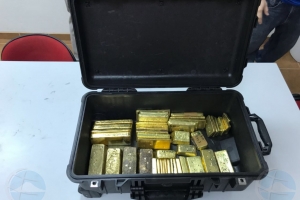 Sospechoso di contrabando di oro ta keda den detencion