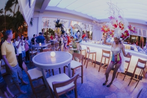 Hilton Aruba Caribbean Resort & Casino ta presenta tur diaranson cerbes rubiano