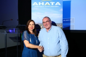 AHATA a presenta su CEO nobo Tisa LaSorte na e miembronan
