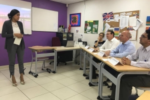Knops impresiona cu su bishita na Filomena College y De Schakel