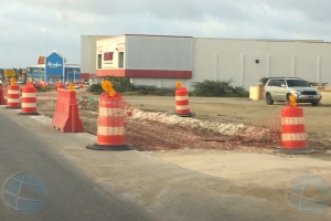 Trabao entre rotonde Wayaca y ex Codemsa tin retraso atrobe