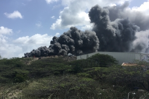 Candela na dump di Parkietenbos diabierna a hala atencion