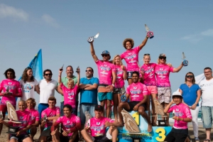 Sarah Quita Offringa 15 biaha campeon mundial di windsurf