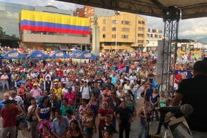 Grupo di Betico a completa gira di 50 aniversario na Colombia