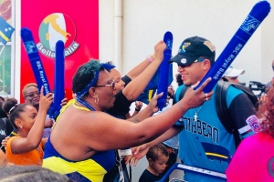 Seleccion di Corsou a bolbe nan isla despues di titula campeon mundial Senior Division