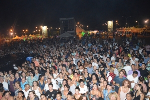 KC & The Sunshine Band y Grace Jones a mustra cu nan t'ey pa keda
