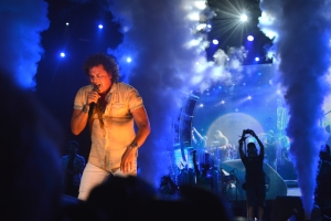 Carlos Vives a demostra su energia musical na CNSJ 2018