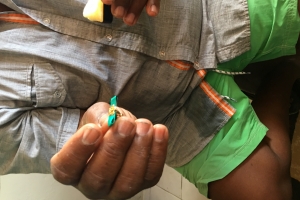 Conocido percusionista di Corsou Pernell Saturnini a topa prensa internacional