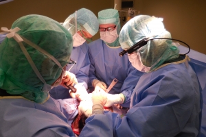 Aruba prome pais pa uza bril tipo hololens durante operacion