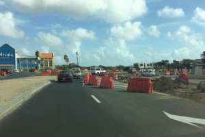 Liñanan pinta riba rotonde Cumana confundiendo automobilistanan