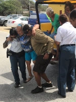 Ta turistanan alerta a descubri van cu e personanan perdi awe mainta