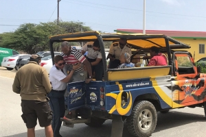 Ta turistanan alerta a descubri van cu e personanan perdi awe mainta