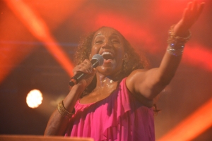 Karen Sledge y Eric  Darius a captiva publico na Caribbean Sea Jazz