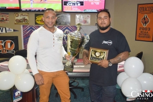 The Casino na Hilton ta presenta FPNC cu un cheque generoso