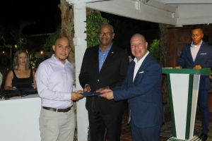 Grupo di polis di Aruba reconoci pa St Maarten pa ayudo voluntario na calamidad na 2017  