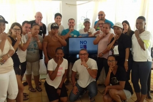 Kiwanis Club Aruba y Cruz Cora cu session ‘No Sconde Mas’ na Playa  