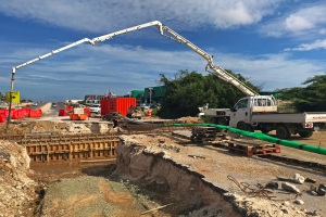DOW: Contratista a basha concrete pa canal di awa pa Watty Vos Blvd 