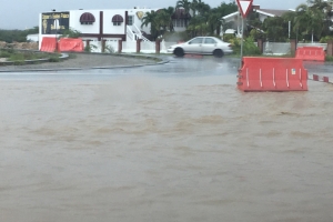Awacero fuerte a paralisa  trafico di Aruba diahuebs merdia 
