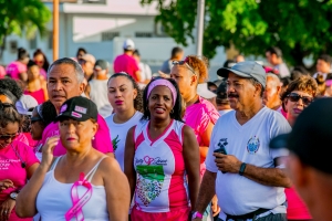 Hopi a cana pa sostene Mary Joan Foundation Pink Walk 2018