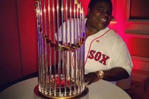 Mama di Xander Bogaerts for di Los Angeles:“ Emocion tabata halto” 